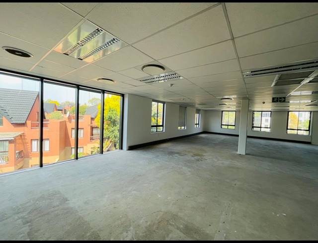 331M² OFFICE TO LET IN FOURWAYS